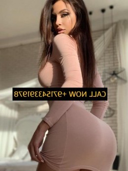 שירות בנות מחויבות ותמימות עם חיוך מתוק - הזמינו עכשיו!